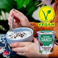 v-label keurmerk op vegan plantaardig product Danio